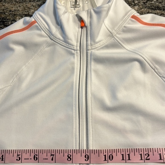 Athleta Performance Top - Picture 9 of 9